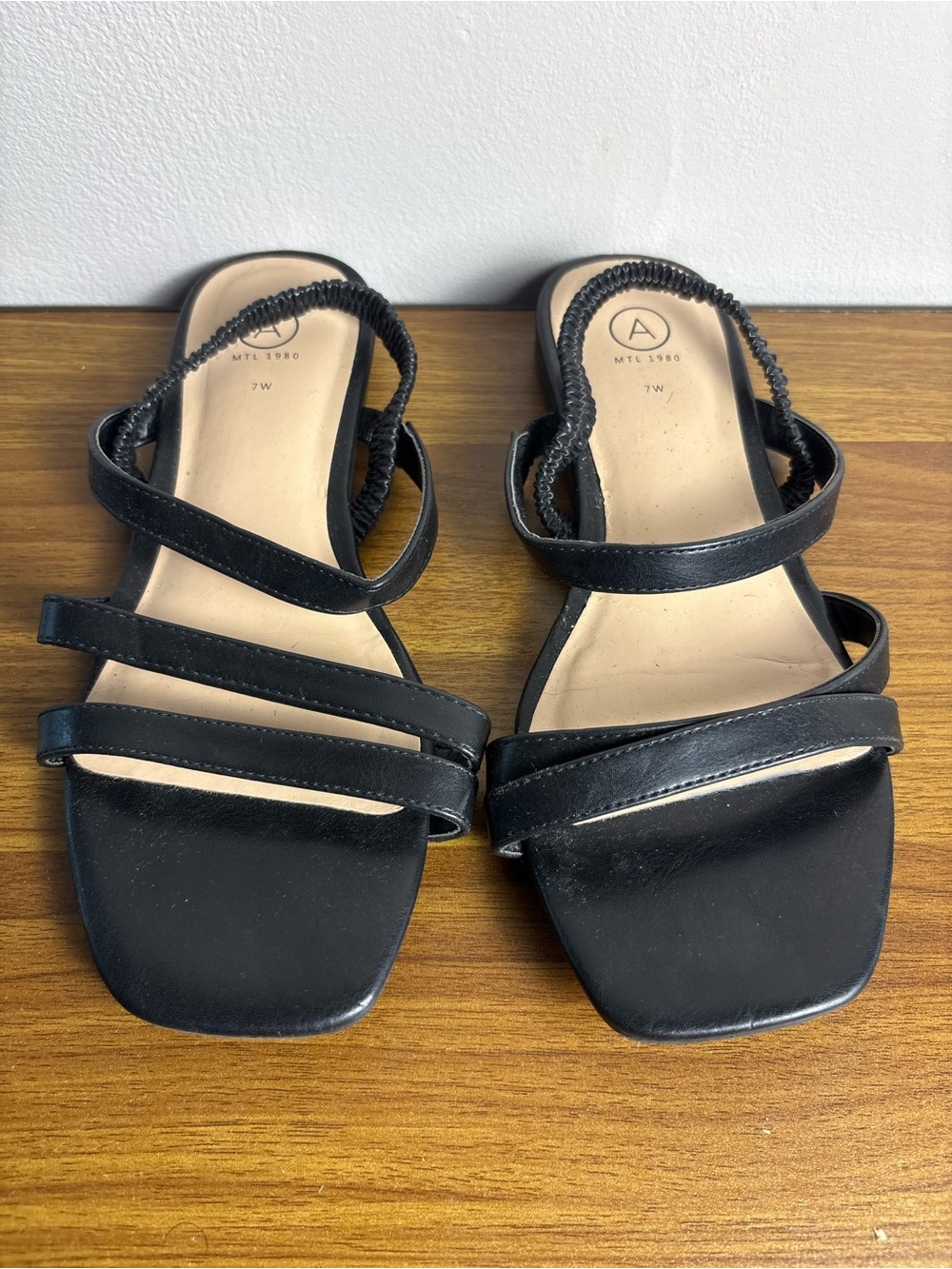 Addition Elle Black Strappy Elastic Back Flat Sandals Size 7W